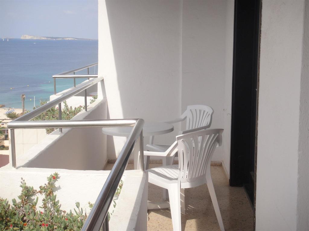 Apartamentos El Moro سان أنطونيو الغرفة الصورة