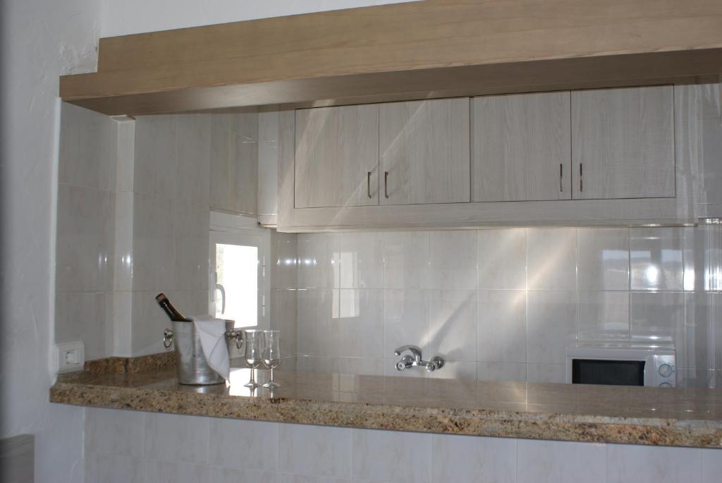 Apartamentos El Moro سان أنطونيو الغرفة الصورة
